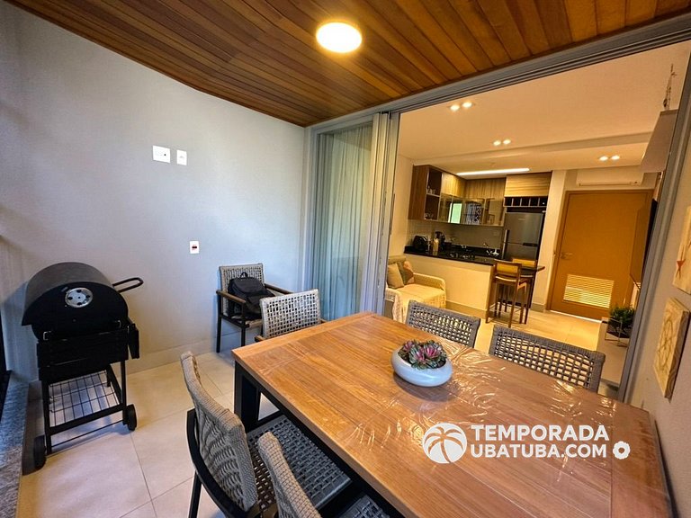 BAM209 – Apartamento frente mar com 2 dormitórios. Condomíni