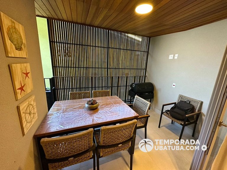 BAM209 – Apartamento frente mar com 2 dormitórios. Condomíni