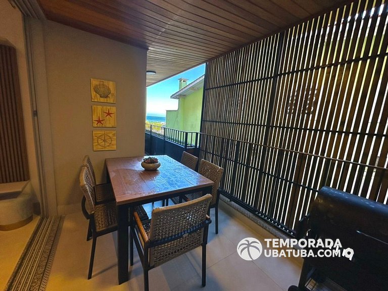 BAM209 – Apartamento frente mar com 2 dormitórios. Condomíni