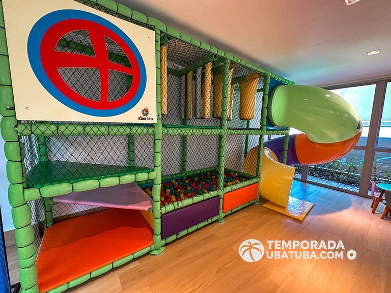 BAM209 – Apartamento frente mar com 2 dormitórios. Condomíni