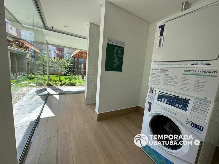 BAM310 – Apartamento frente mar com 2 dormitórios. Condomíni