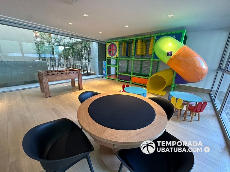BAM310 – Apartamento frente mar com 2 dormitórios. Condomíni
