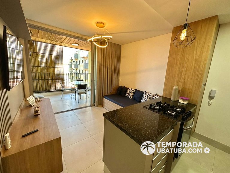 BAM310 – Apartamento frente mar com 2 dormitórios. Condomíni