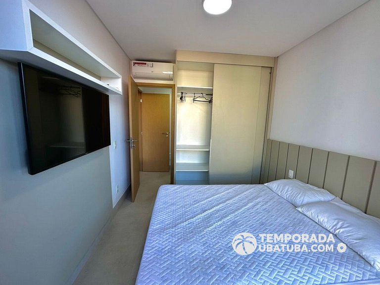 BAM310 – Apartamento frente mar com 2 dormitórios. Condomíni