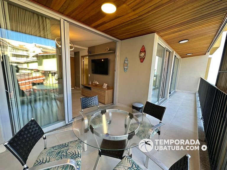 BAM310 – Apartamento frente mar com 2 dormitórios. Condomíni
