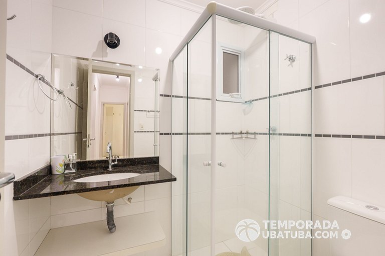 15GV – Apartamento 3 dormitórios c/ ar condicionado ha 80m d