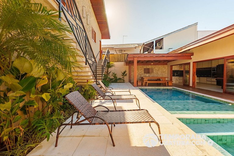 CasaPREMIUM - 8 Qtos piscina aquecida Praia Grande