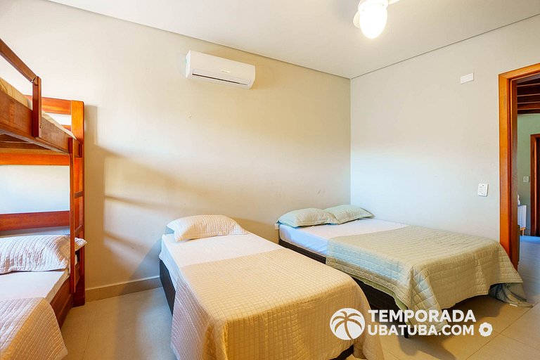 C10 - Casa de cinema 8 dorms 150m da Praia Grande