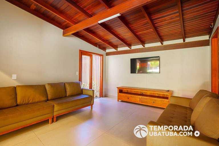 C10 - Casa de cinema 8 dorms 150m da Praia Grande