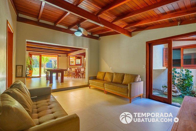 C10 - Casa de cinema 8 dorms 150m da Praia Grande