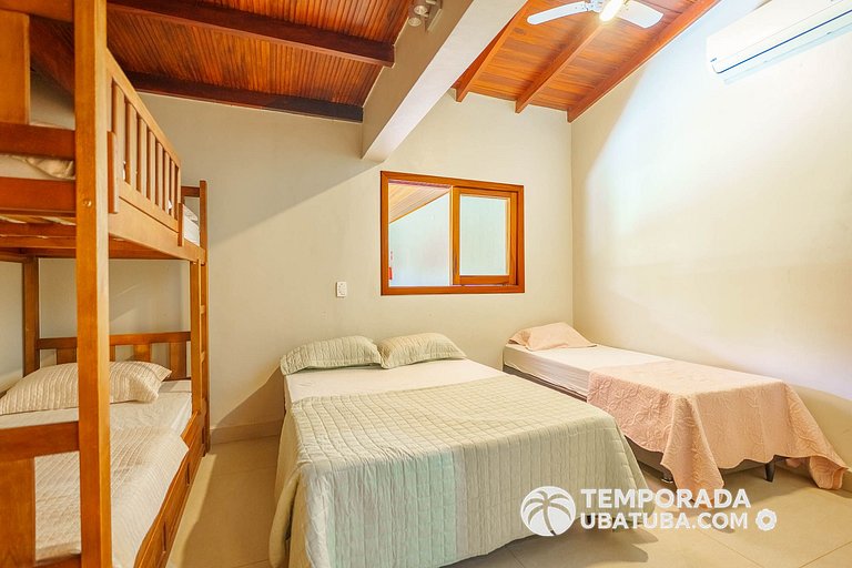 C10 - Casa de cinema 8 dorms 150m da Praia Grande