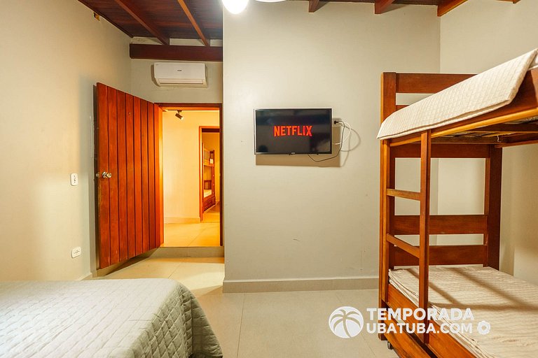 C10 - Casa de cinema 8 dorms 150m da Praia Grande