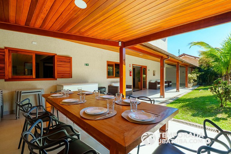 C10 - Casa de cinema 8 dorms 150m da Praia Grande