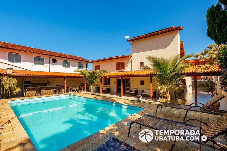 C10 - Casa de cinema 8 dorms 150m da Praia Grande
