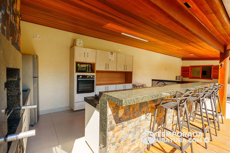 C10 - Casa de cinema 8 dorms 150m da Praia Grande