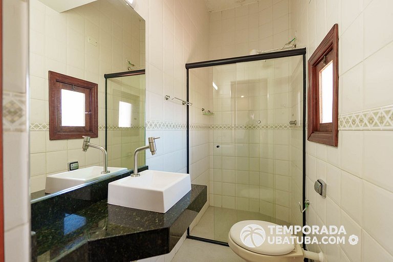 C10 - Casa de cinema 8 dorms 150m da Praia Grande
