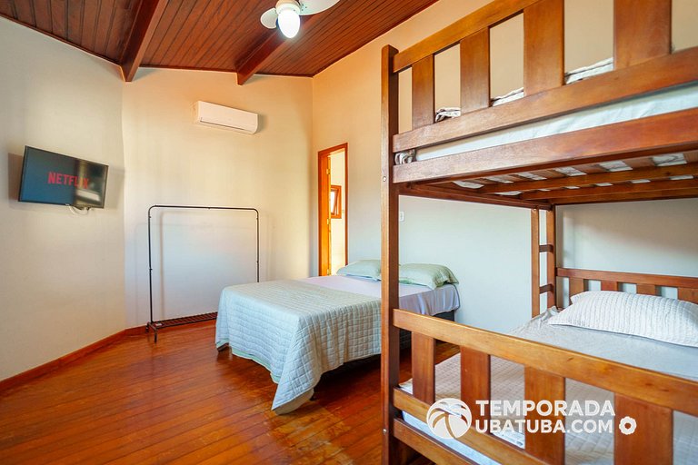 C10 - Casa de cinema 8 dorms 150m da Praia Grande