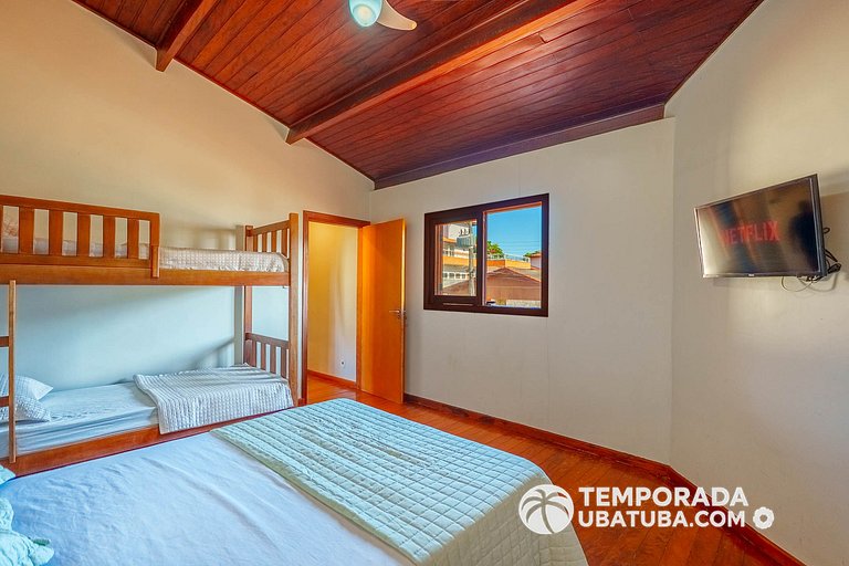 C10 - Casa de cinema 8 dorms 150m da Praia Grande