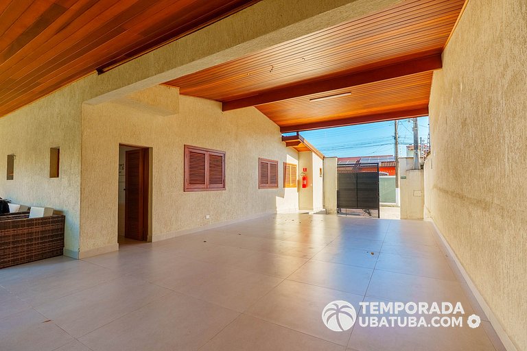 C10 - Casa de cinema 8 dorms 150m da Praia Grande